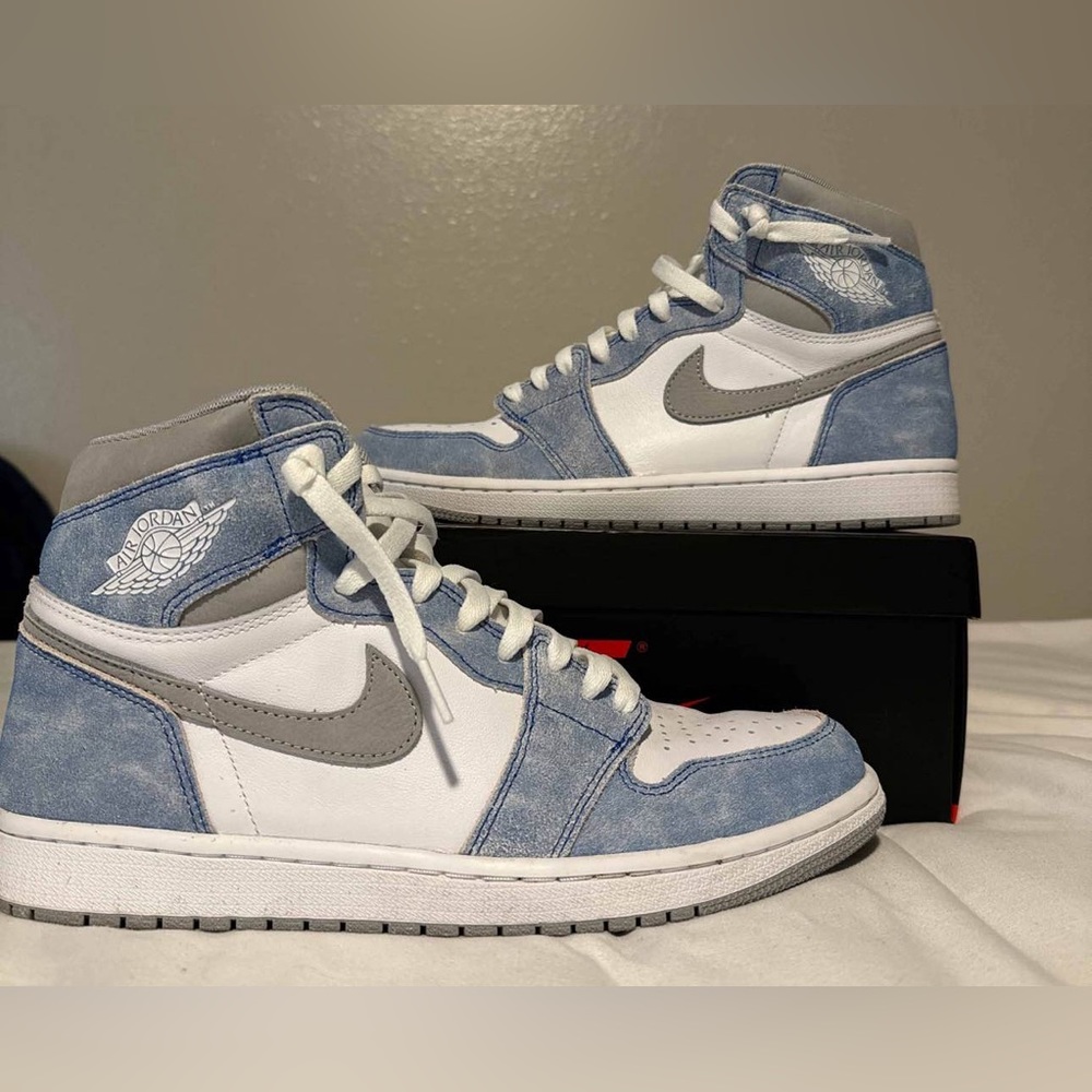 Jordan 1 Hyper Royal Size 10